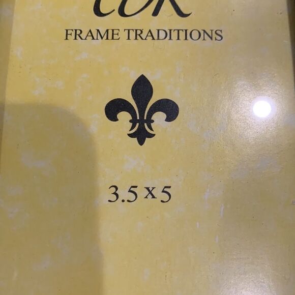 Vintage Gold Arched Frame - Picture 2 of 7